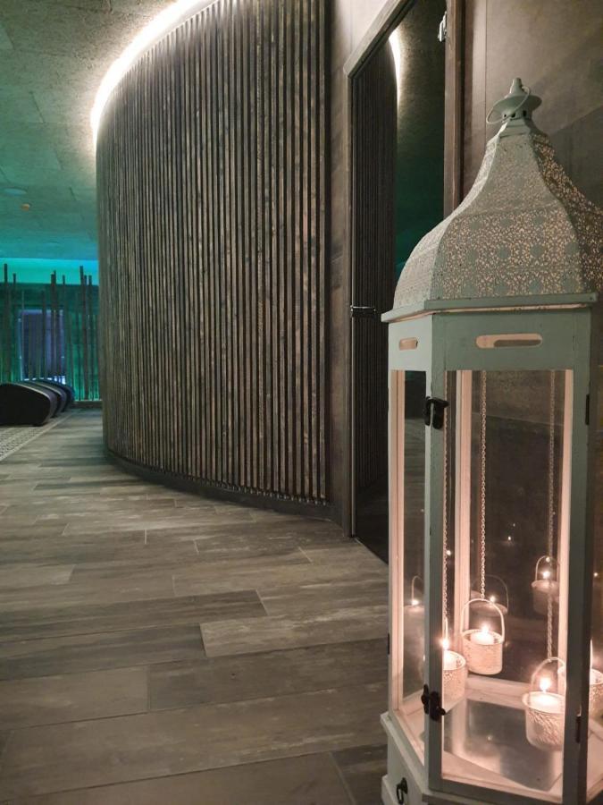 Hotel Smeraldo ラツィーゼ エクステリア 写真