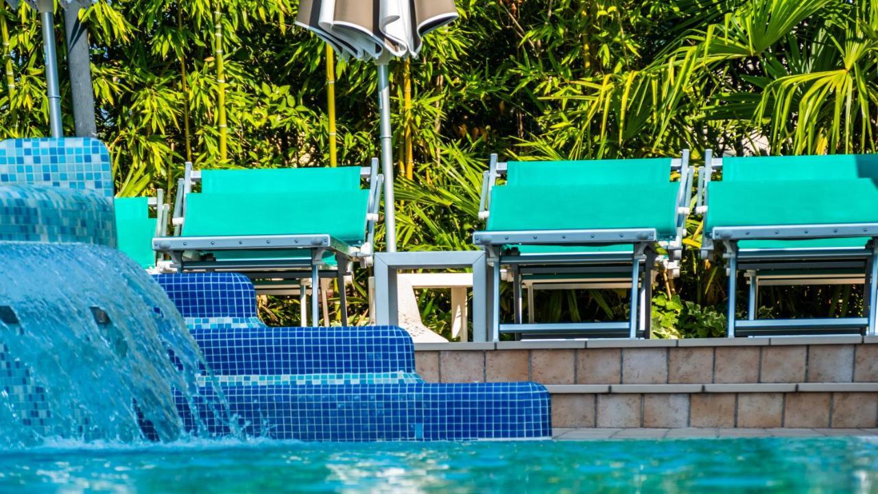 Hotel Smeraldo ラツィーゼ エクステリア 写真