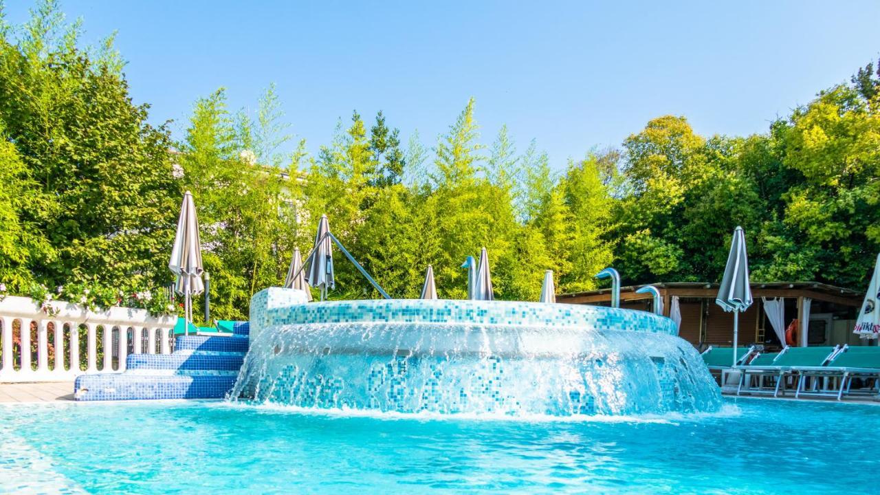 Hotel Smeraldo ラツィーゼ エクステリア 写真